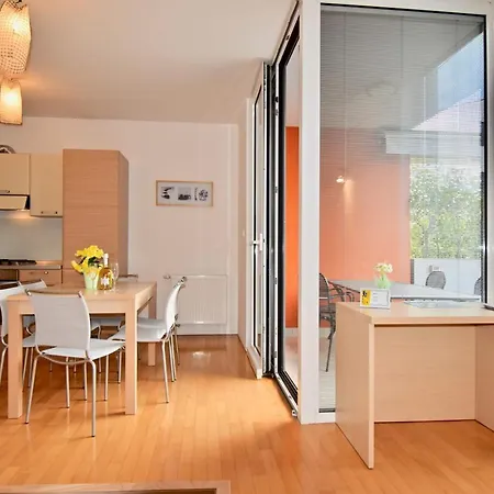 With Private Garage 150 M From The Beach ゲストハウス プーラ