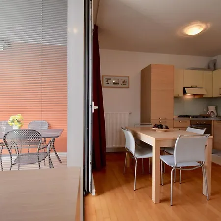 With Private Garage 150 M From The Beach ゲストハウス