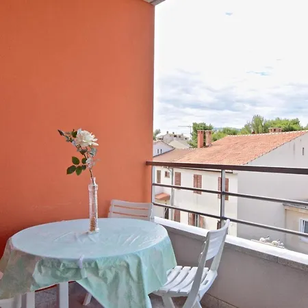 With Private Garage 150 M From The Beach ゲストハウス 3*